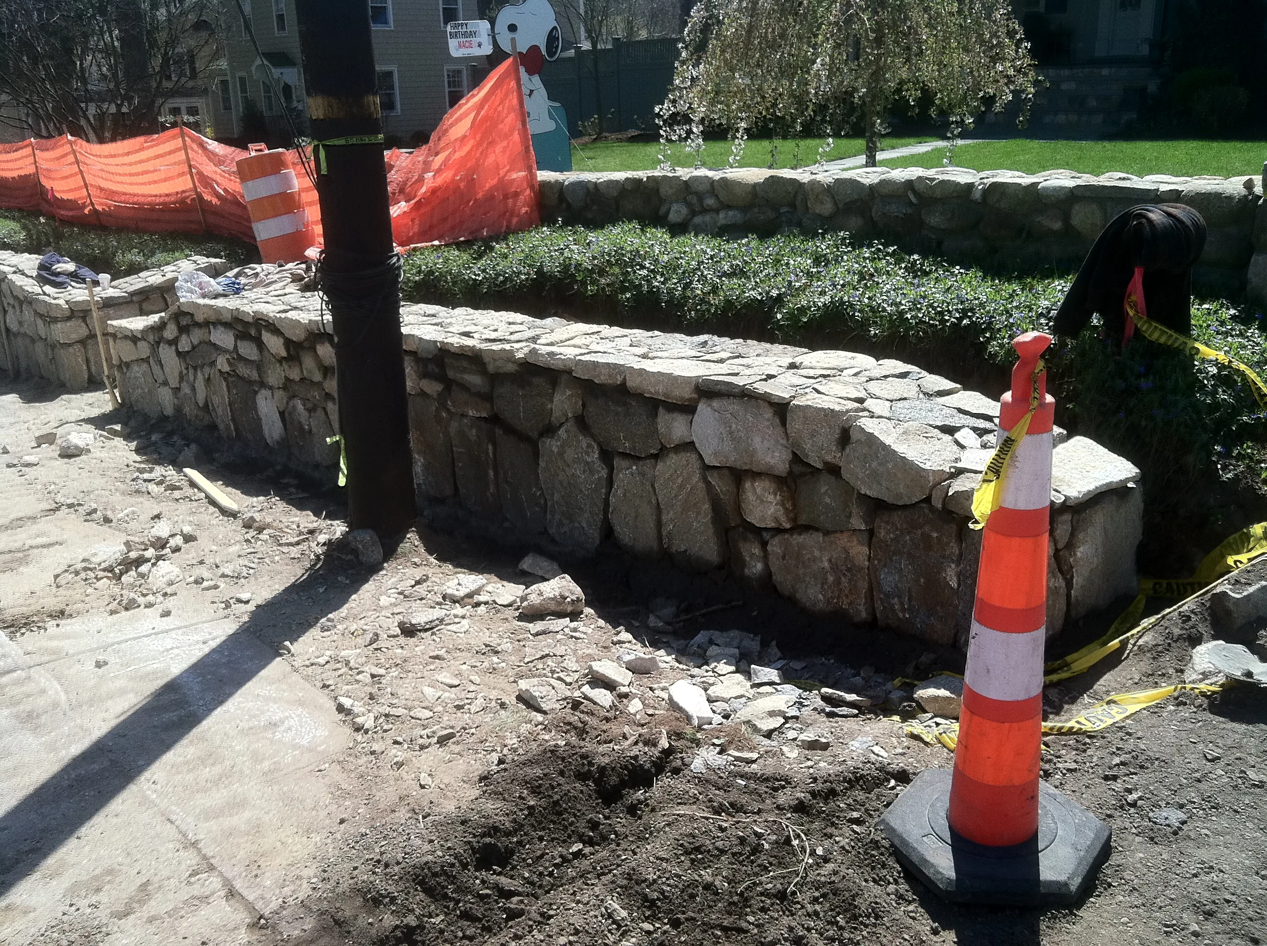 Natural stone boundary wall New Canaan