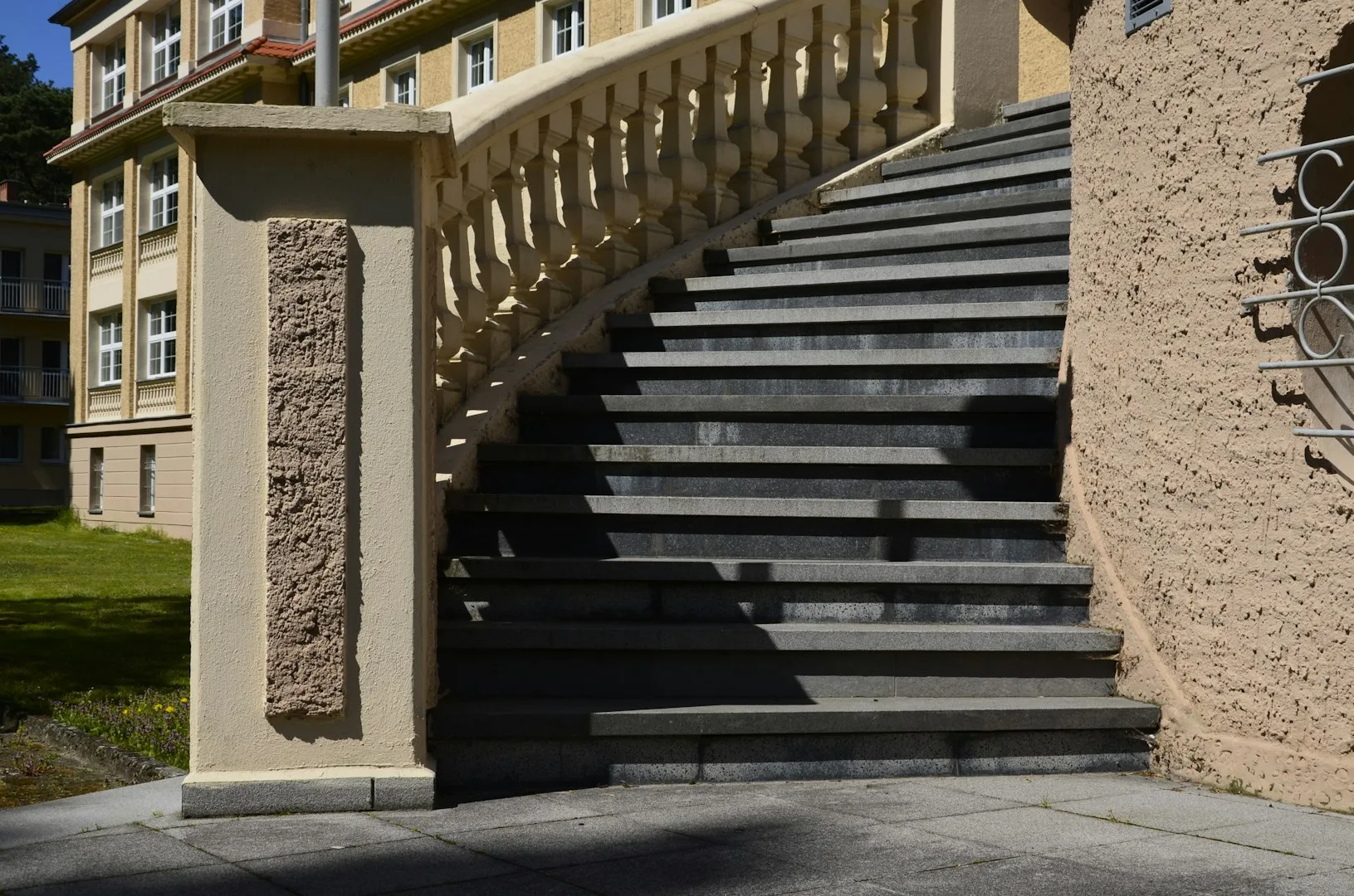 Stone masonry staircase representing residential masonry services