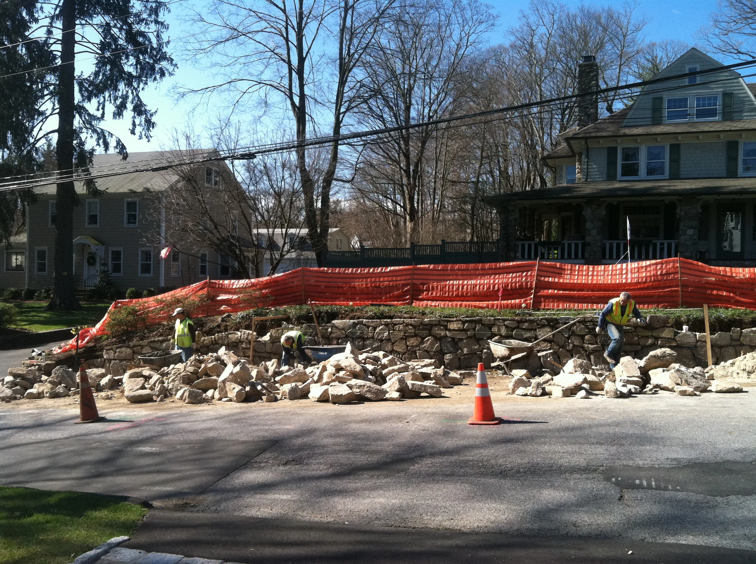 Natural stone wall New Canaan completed