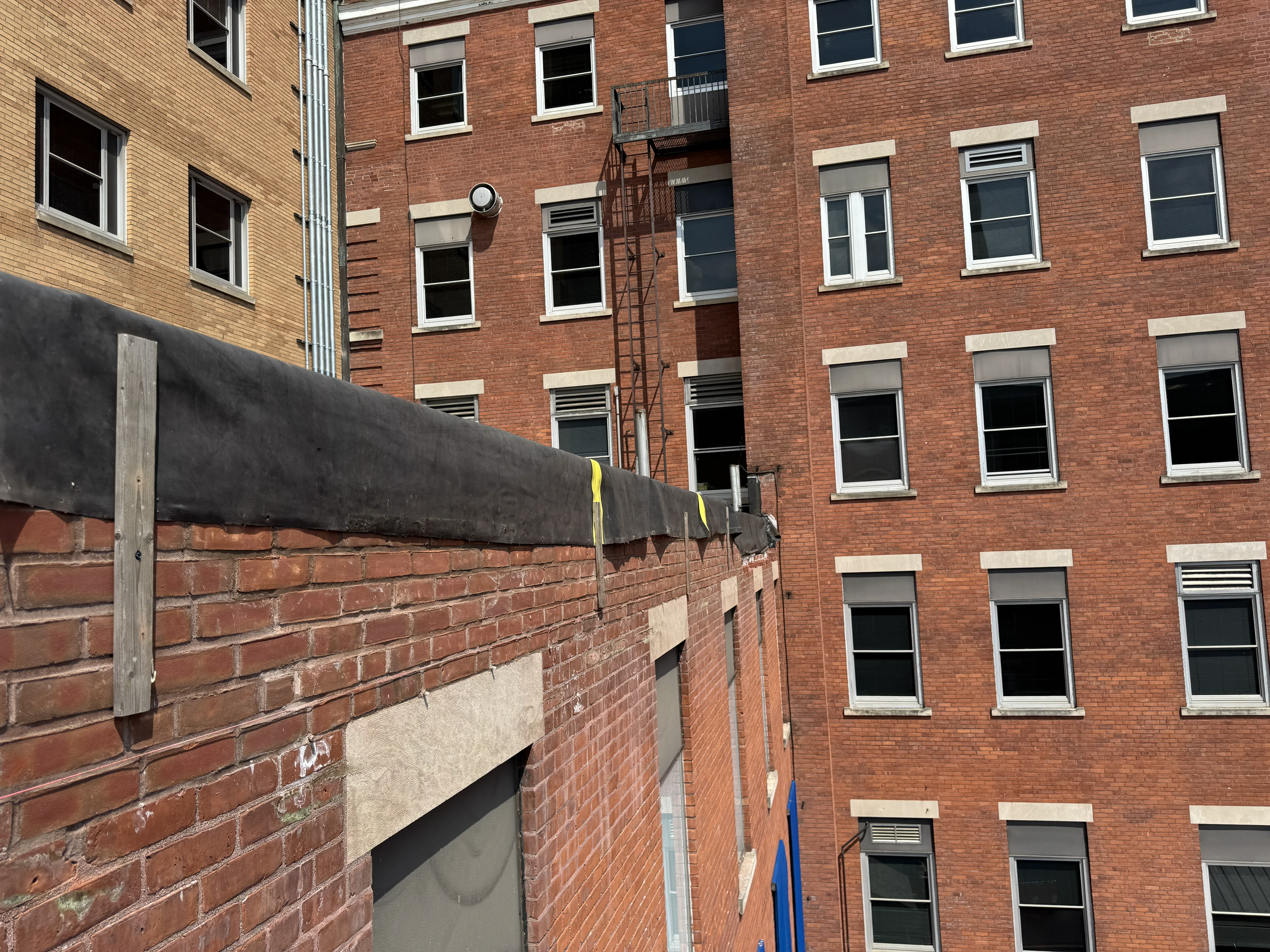 Hospital parapet structural masonry repair